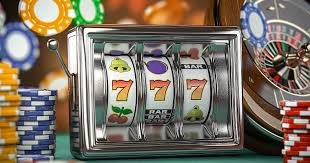 hk full Wild Bandito slot game interface showing five reels and paytable on mobile